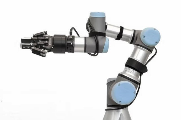 Bota Systems 六軸力傳(chuan) 感器應用於(yu) 機械手臂